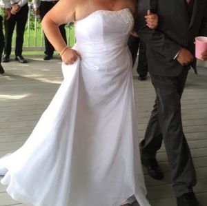 Used wedding dress